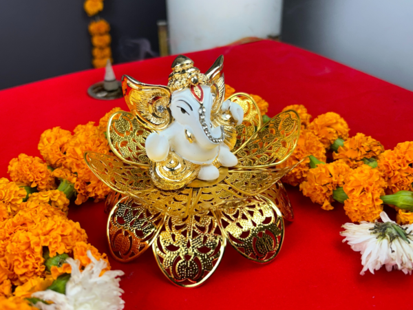 Lord Ganesha Idol - Image 3